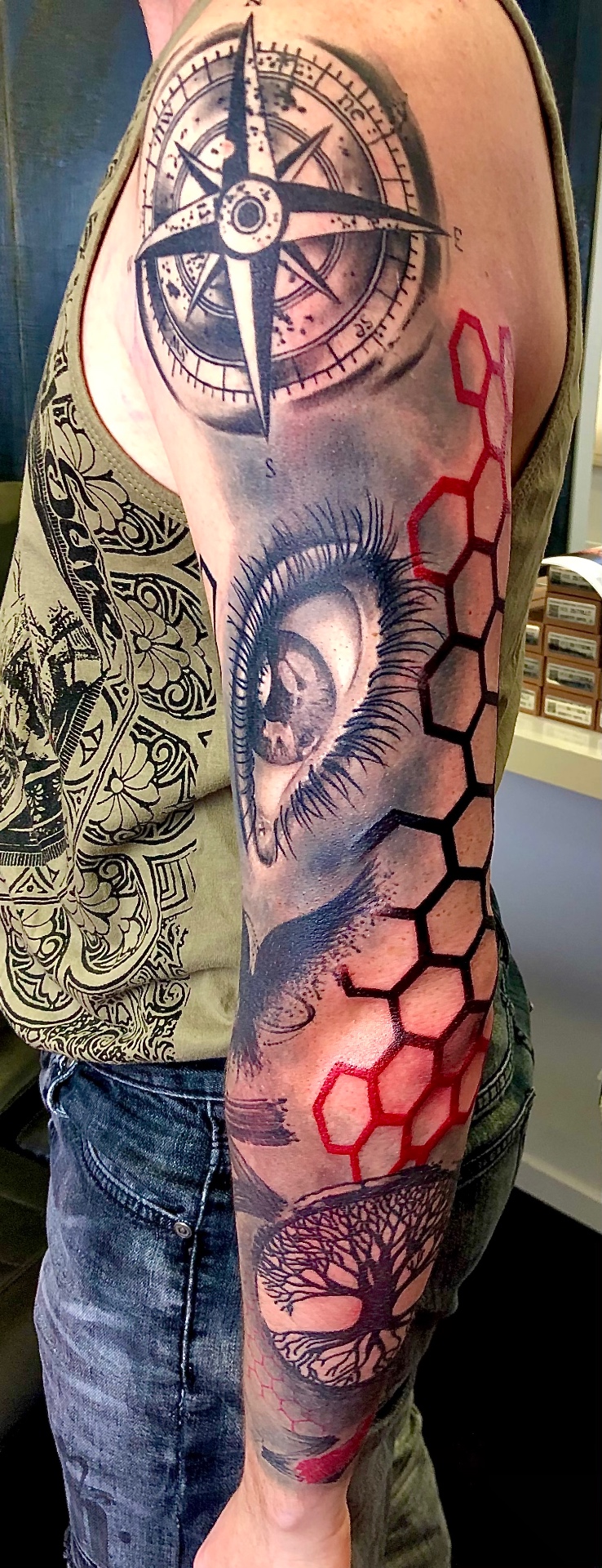 Iránytű, szem és életfa trash polka sleeve